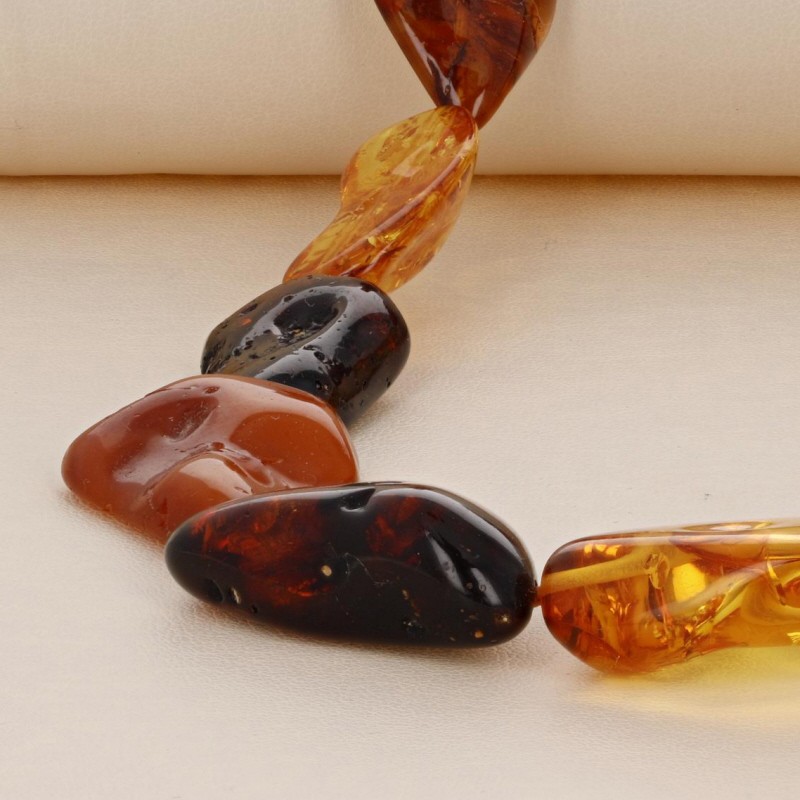 Filo di Ambra del Baltico a Sasso