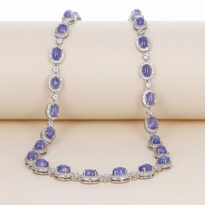 Collier with Tanzanite Cabochon Oval