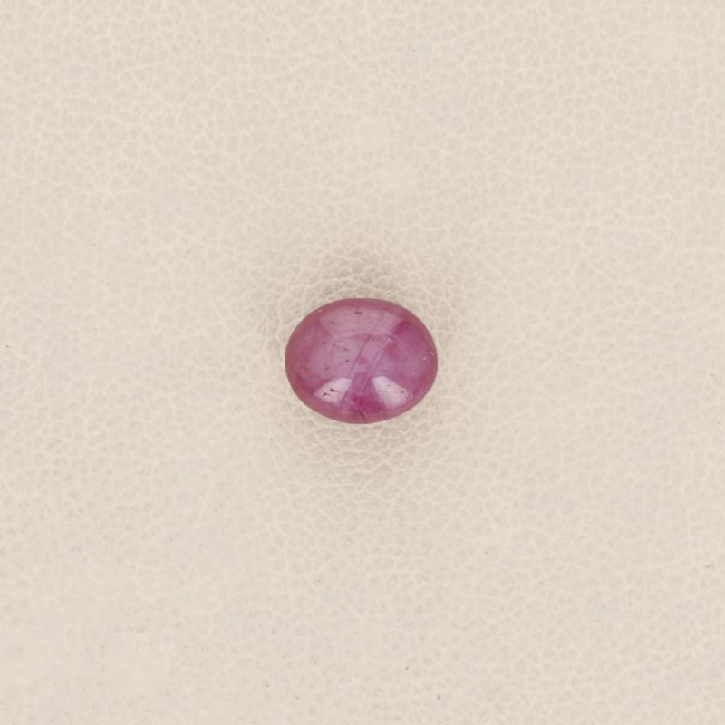 Rubino Asteria Cabochon Ovale