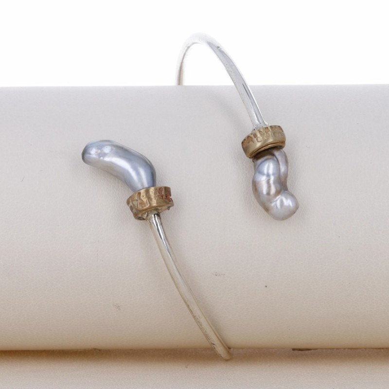 Bracelet with Tahiti Keshi Pearls