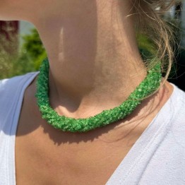 Torchon with Ten Threads of Tsavorite