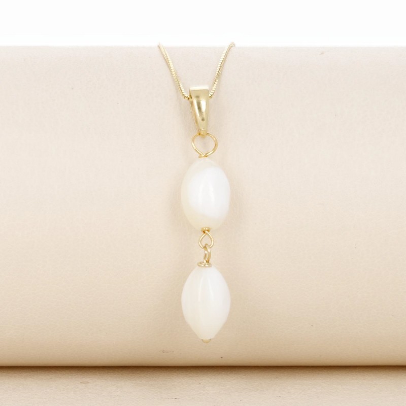 Pendant and Earrings of Mother of Pearl