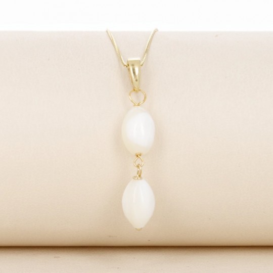 Pendant and Earrings of Mother of Pearl