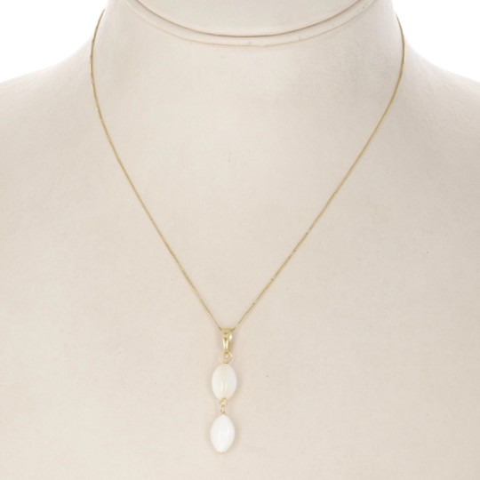 Pendant and Earrings of Mother of Pearl