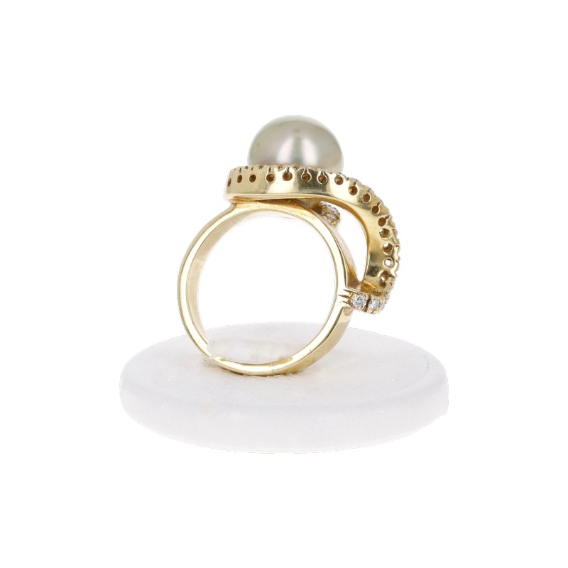 Anello con Perla di Tahiti e Brillanti