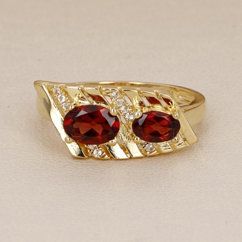 Ring with two stones of Almandin Granate