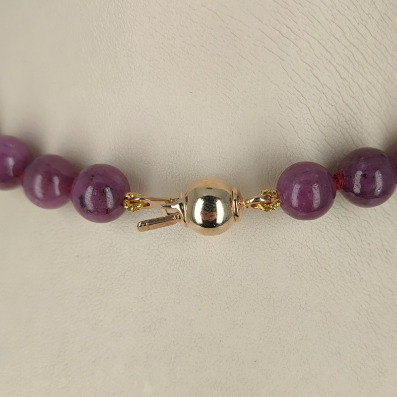 Collana di Rubino Sferico Liscio 259 Ct.