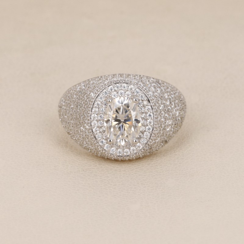 Ring with Moissanite Synthetic