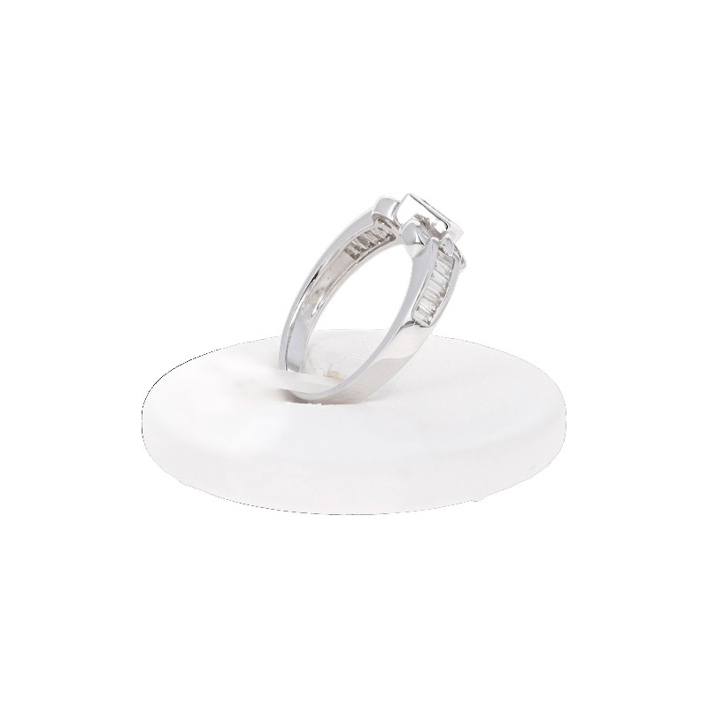 White gold ring with diamonds 0.71 ct.