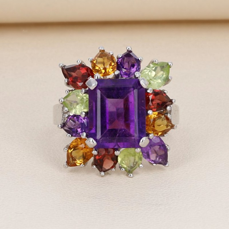 Anello di Ametista e Contorno di Multipietre