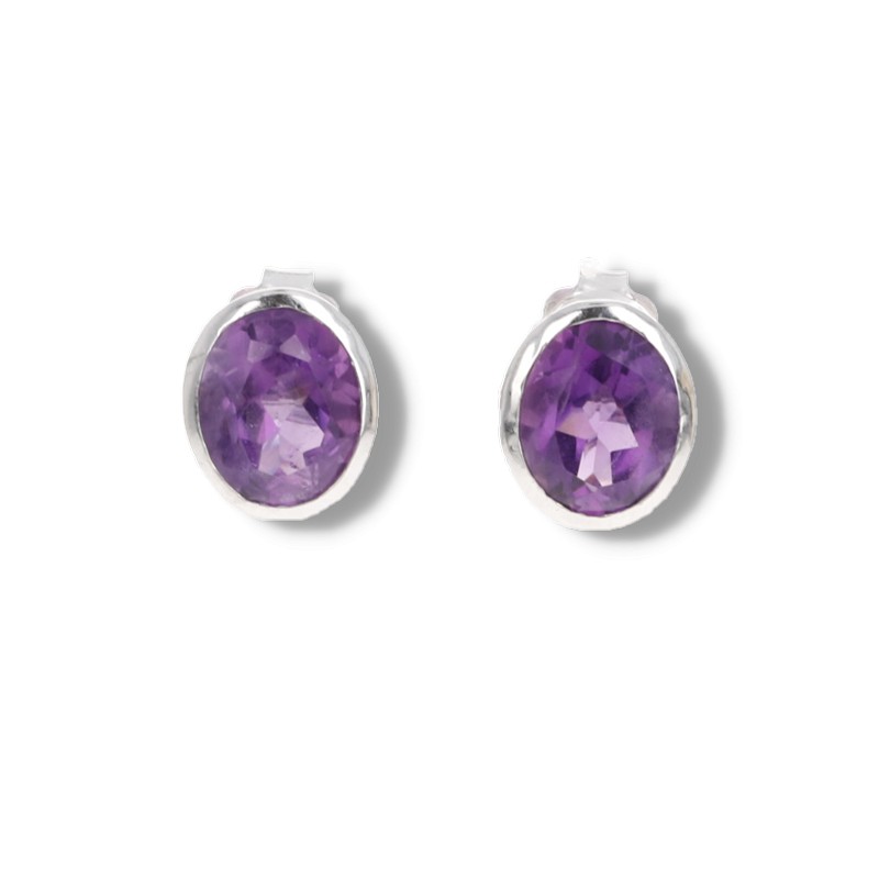 Earrings in Lobo with Oval Amethyst