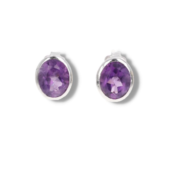 Earrings in Lobo with Oval Amethyst