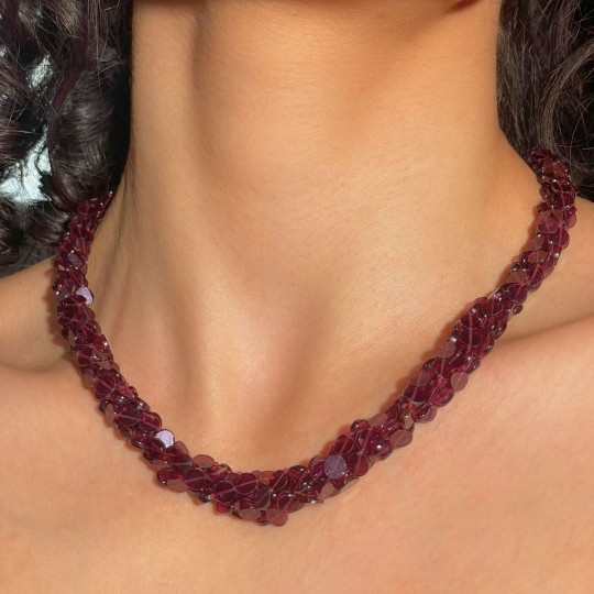 Torchon 5 Strands of Granate Round Plate