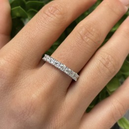 Eternity model ring with moissanite Ø 3 mm