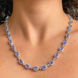Collier with Tanzanite Cabochon Oval