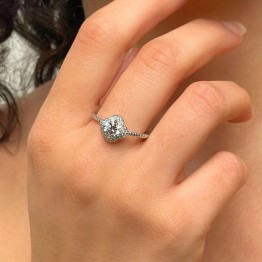 Flower Ring with Synthetic Moissanite