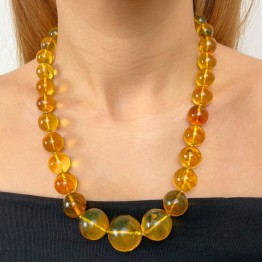 Mesoamerican Spherical Scaling Amber Necklace 70.21 gr.