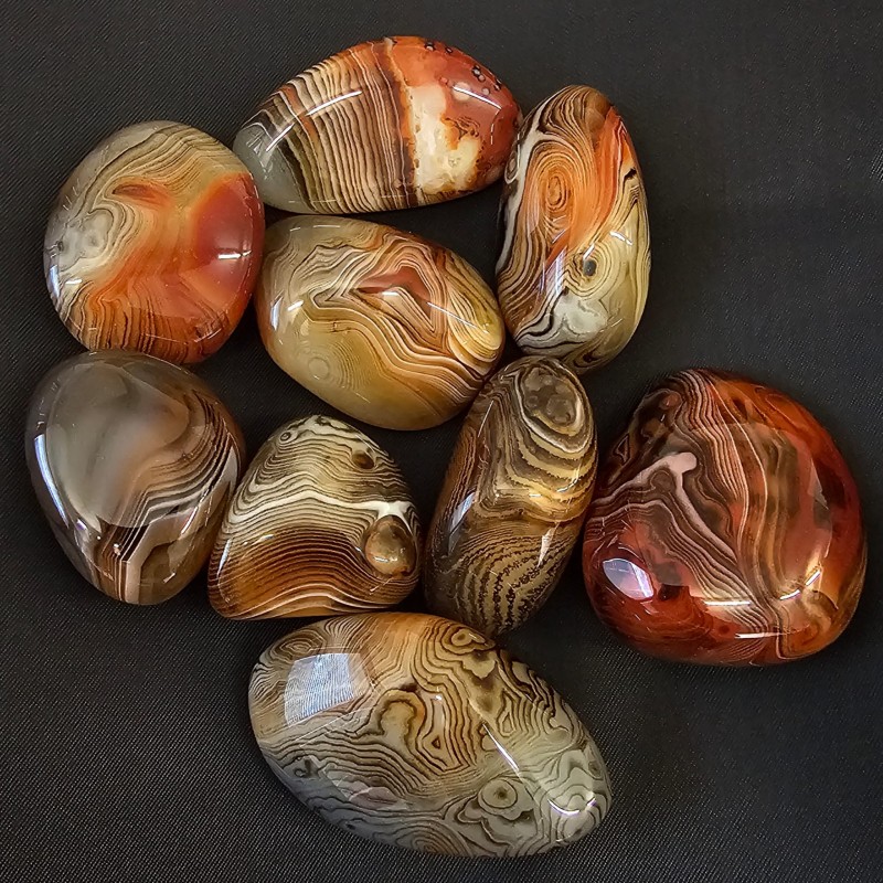 Offer 3 stones pebble of agate striated by collectible