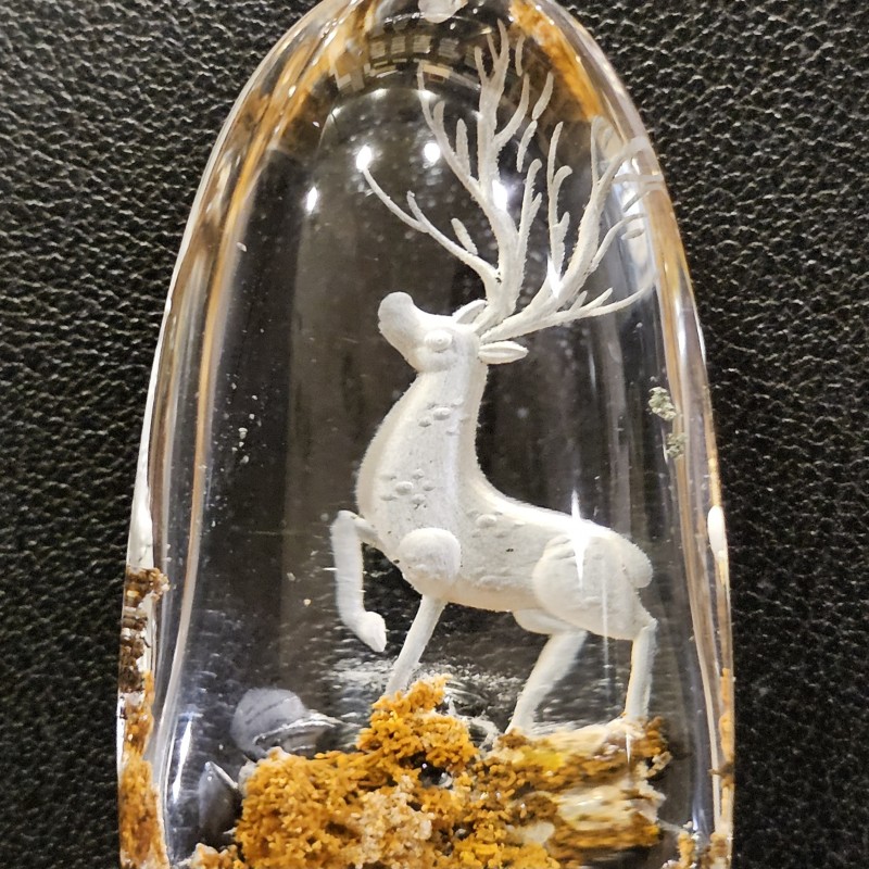 Gemstone quartz with Lodolite Reverse Carving deer