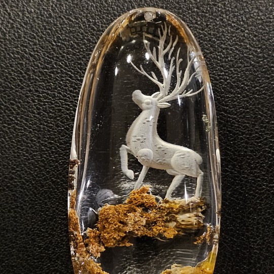 Gemstone quartz with Lodolite Reverse Carving deer