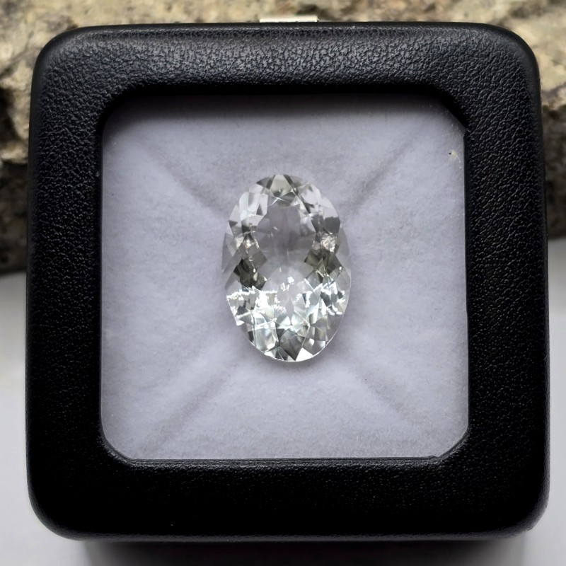 Stone Topaz Colorful Oval Faccettato