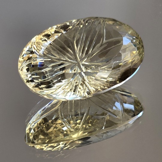 Pietra di Quarzo Lemon Fumè Incisa Ovale Ct. 61,31