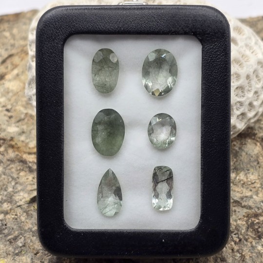 Lot offer 6 quartz stones with inclusions