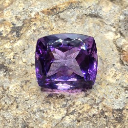 Stone of Amethyst Rectangular Bearing Ct. 30,18
