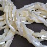 Strand of white mother-of-pearl fancy shape Ø 8/10 mm