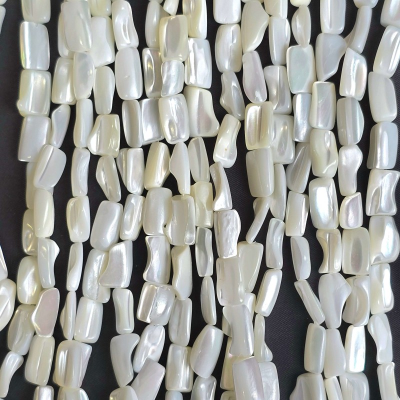 Strand of white mother-of-pearl fancy shape Ø 8/10 mm