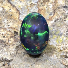 Stone Opale Etiope Black Cabochon Oval Ct. 5,46