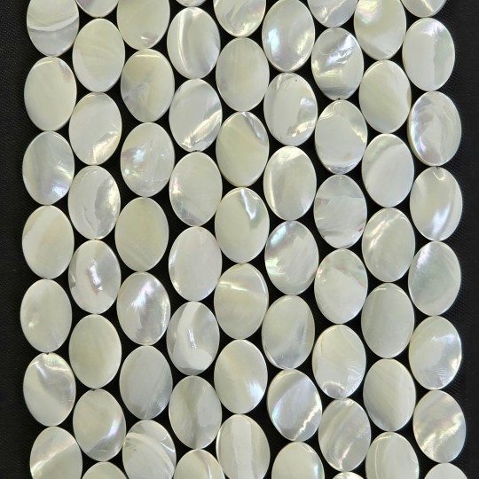 White Mother of Pearl Wire Oval Plate ø 14 x10 mm