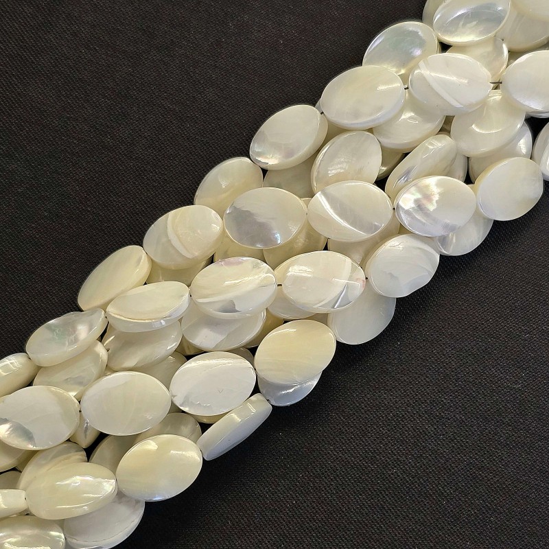 White Mother of Pearl Wire Oval Plate ø 14 x10 mm