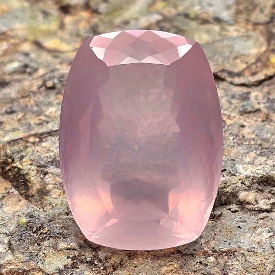 Pietra di Quarzo Rosa Cuscino Rettangolare 175,60 Ct.