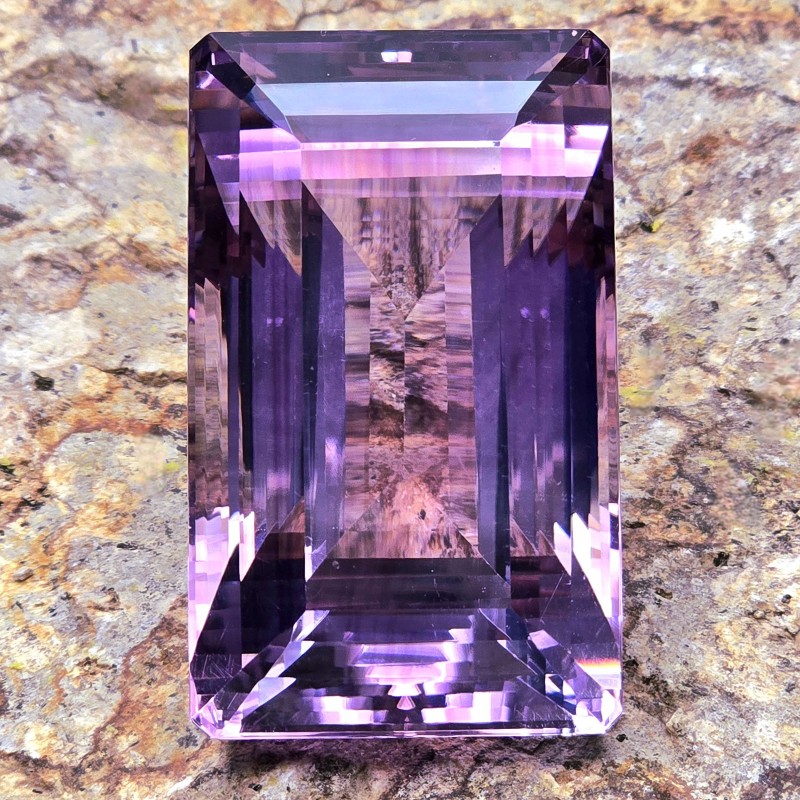 Stone of Amethyst Glicine Octagonale 265,04 Ct.