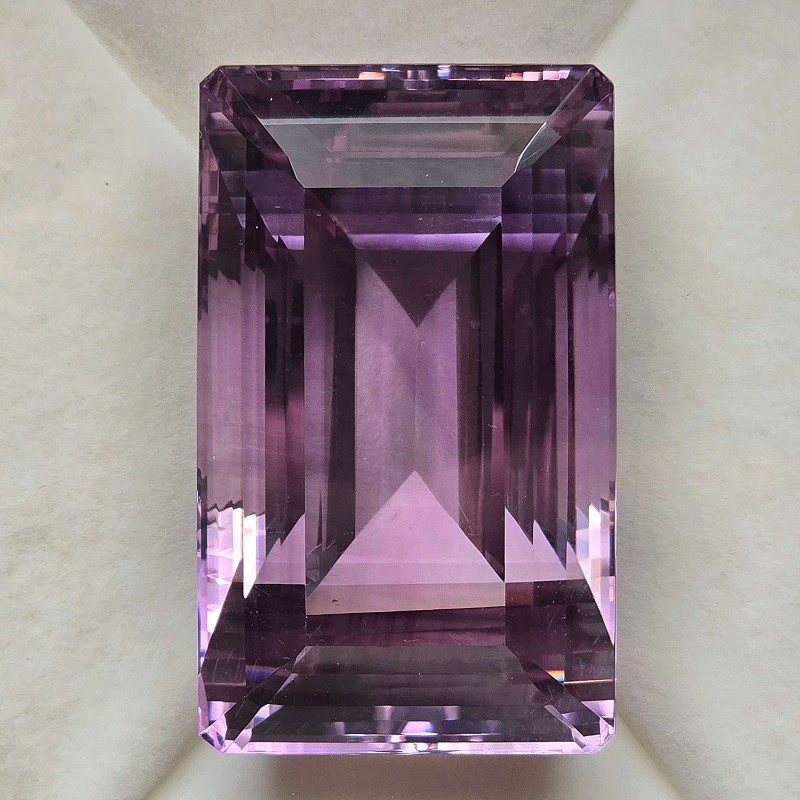 Stone of Amethyst Glicine Octagonale 265,04 Ct.