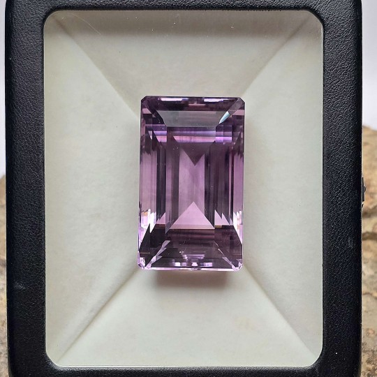 Stone of Amethyst Glicine Octagonale 265,04 Ct.