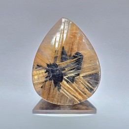 Stone Quartz with Star of Rutile and Nucleus of Ematite