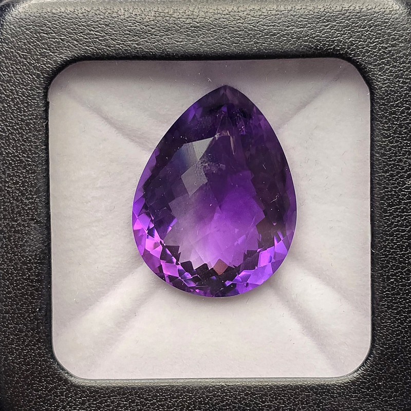 Pietra di Ametista a Goccia Chess Cut 36,29 Ct.