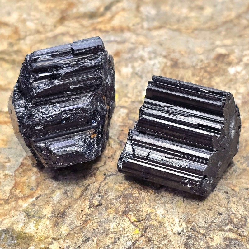 Offer Lot 2 Black Tormalina Grezzi