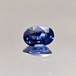 Natural oval blue sapphire ct. 0,62