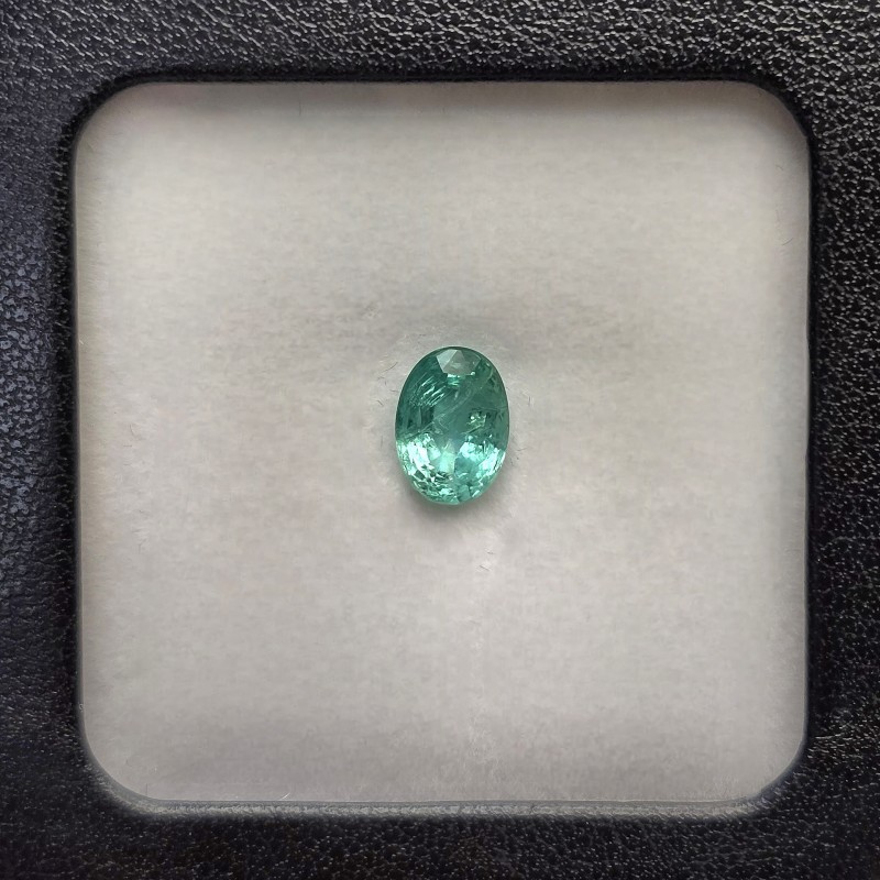 Stone of Emerald Oval 1,71 Ct.