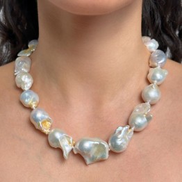 White Pearl Necklace Slightly Gold