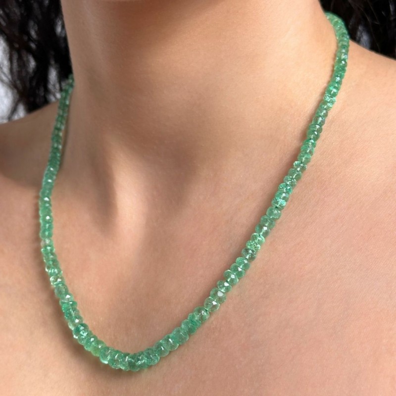 Emerald Necklace in Washer 71 Ct.