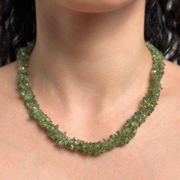 Torchon with 3-wire green apatite in chips