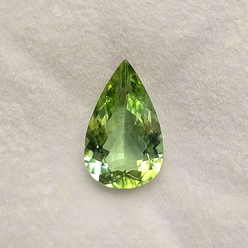 Green Tormalina Stone in Goccia 2,89 Ct.