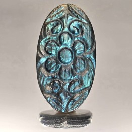 Pietra di Labradorite con Incisioni 62,22 Ct.