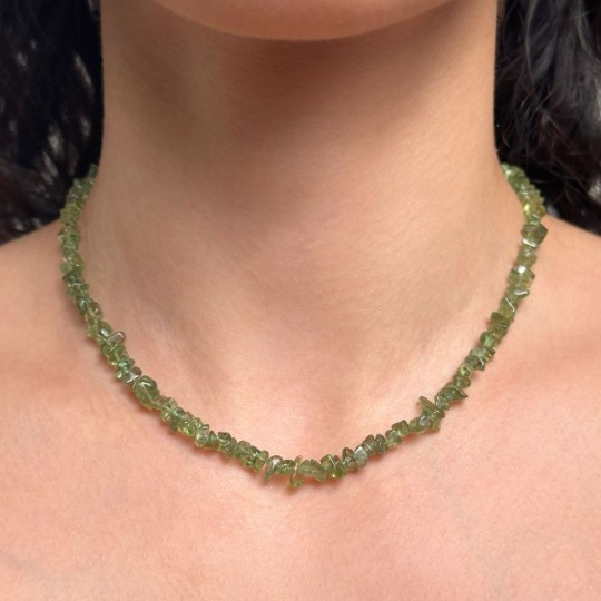 Choker Green Apatite Necklace in Chips