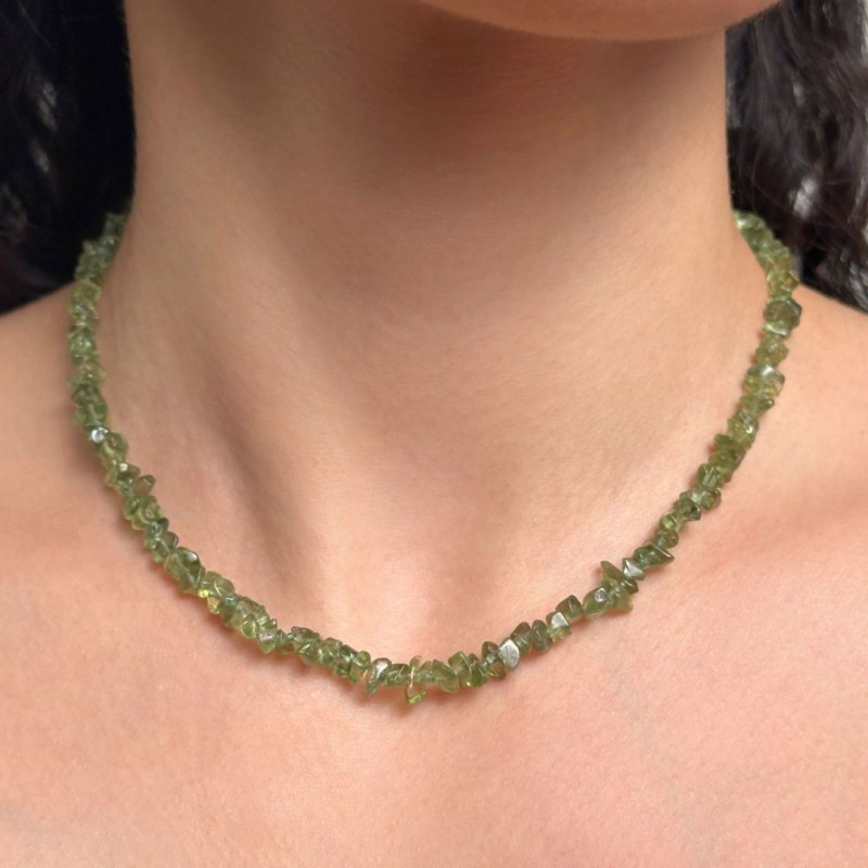 Choker Green Apatite Necklace in Chips