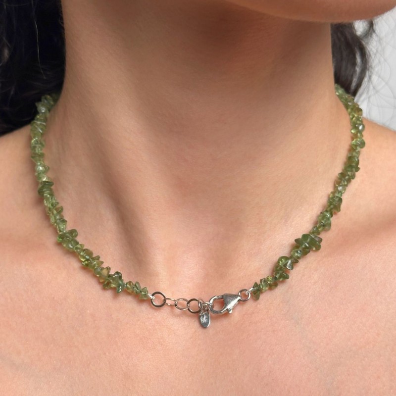 Choker Green Apatite Necklace in Chips